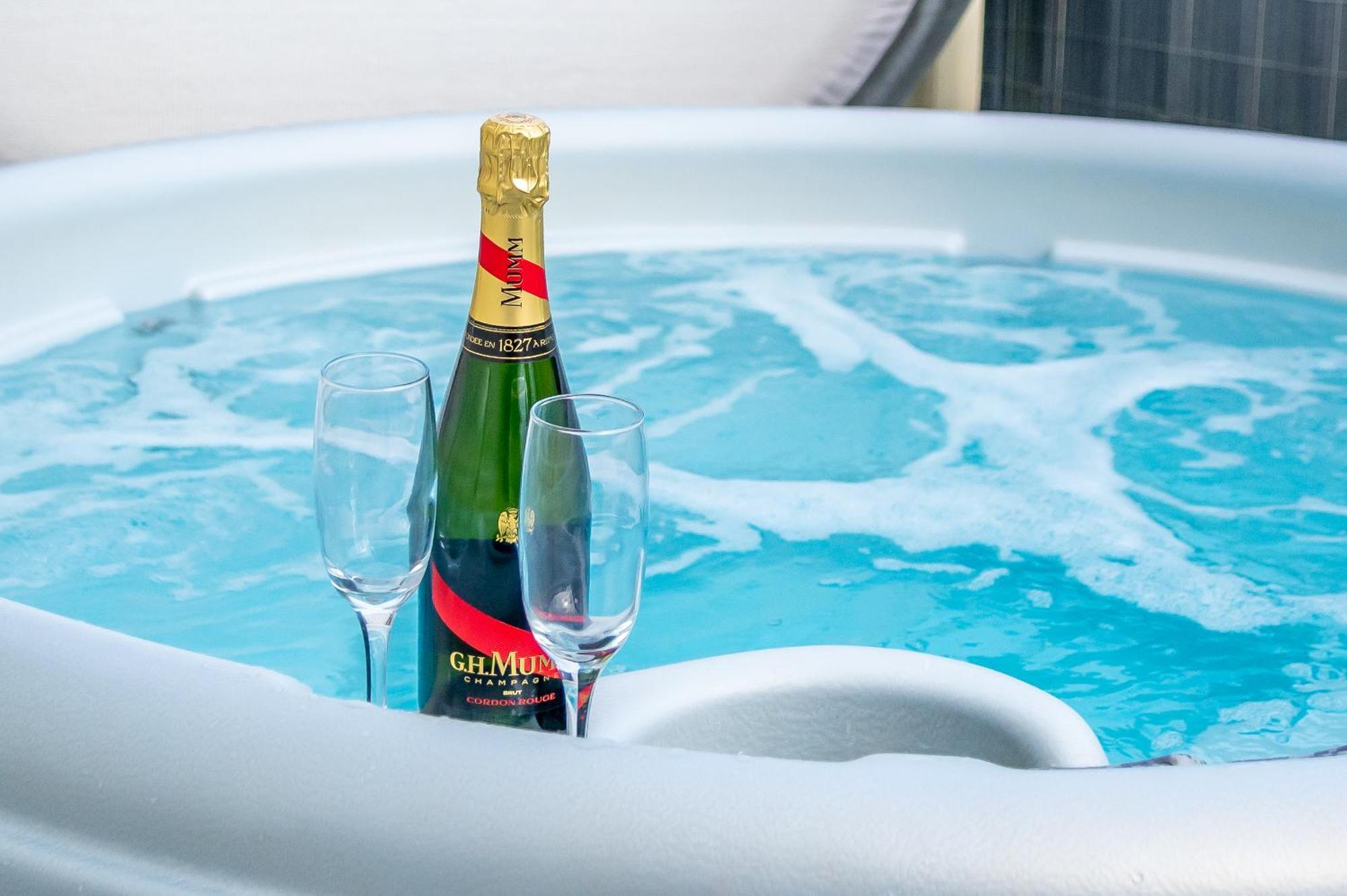 64 Lancaster The Lazy Willow 3 Bedroom Hot Tub Caravan Tattershall Lakes Bagian luar foto